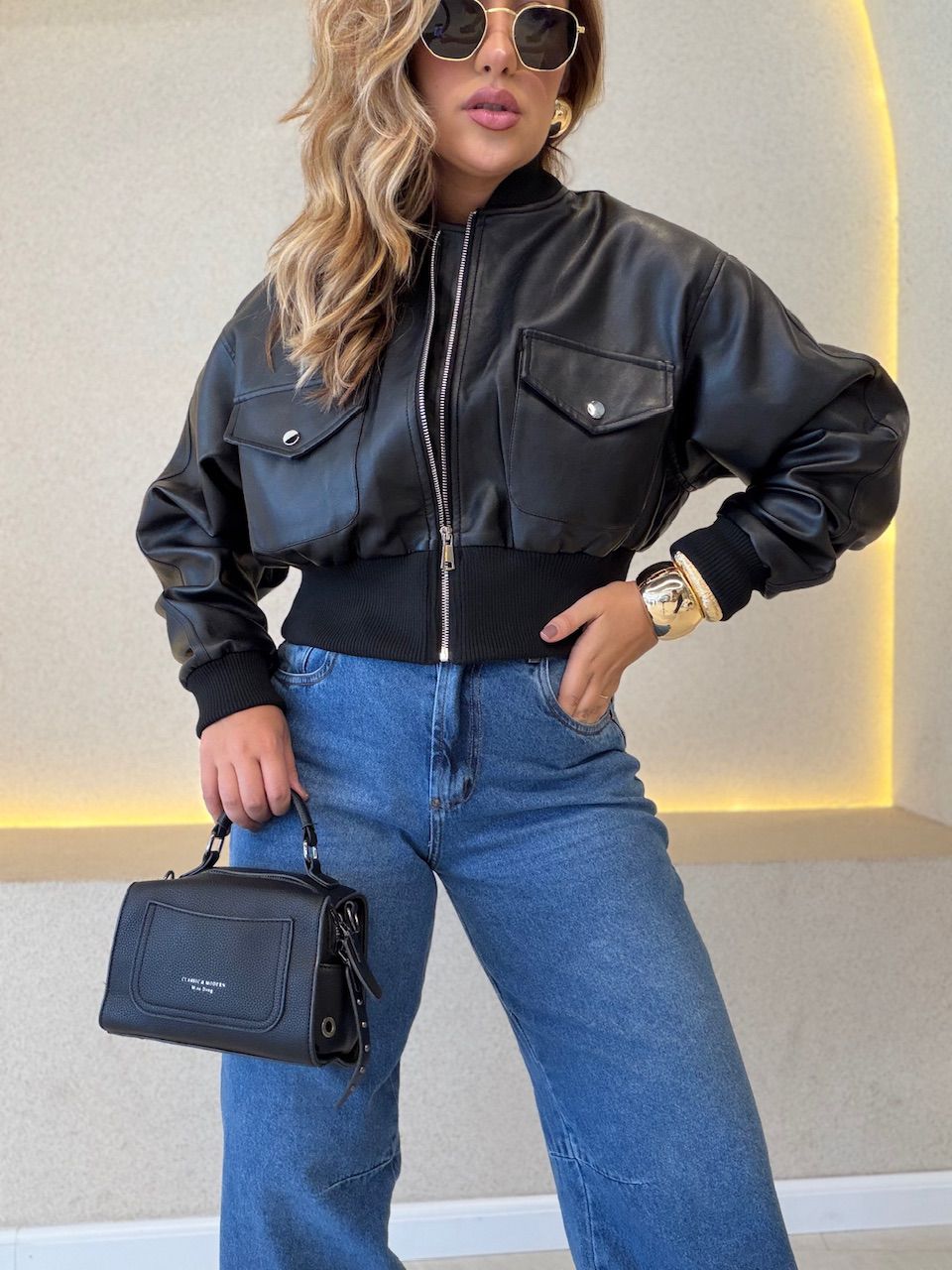 JAQUETA BÁRBARA COURO FAKE PRETA