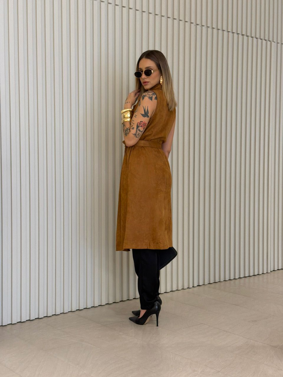 COLETE FABIANA ALONGADO CARAMELO