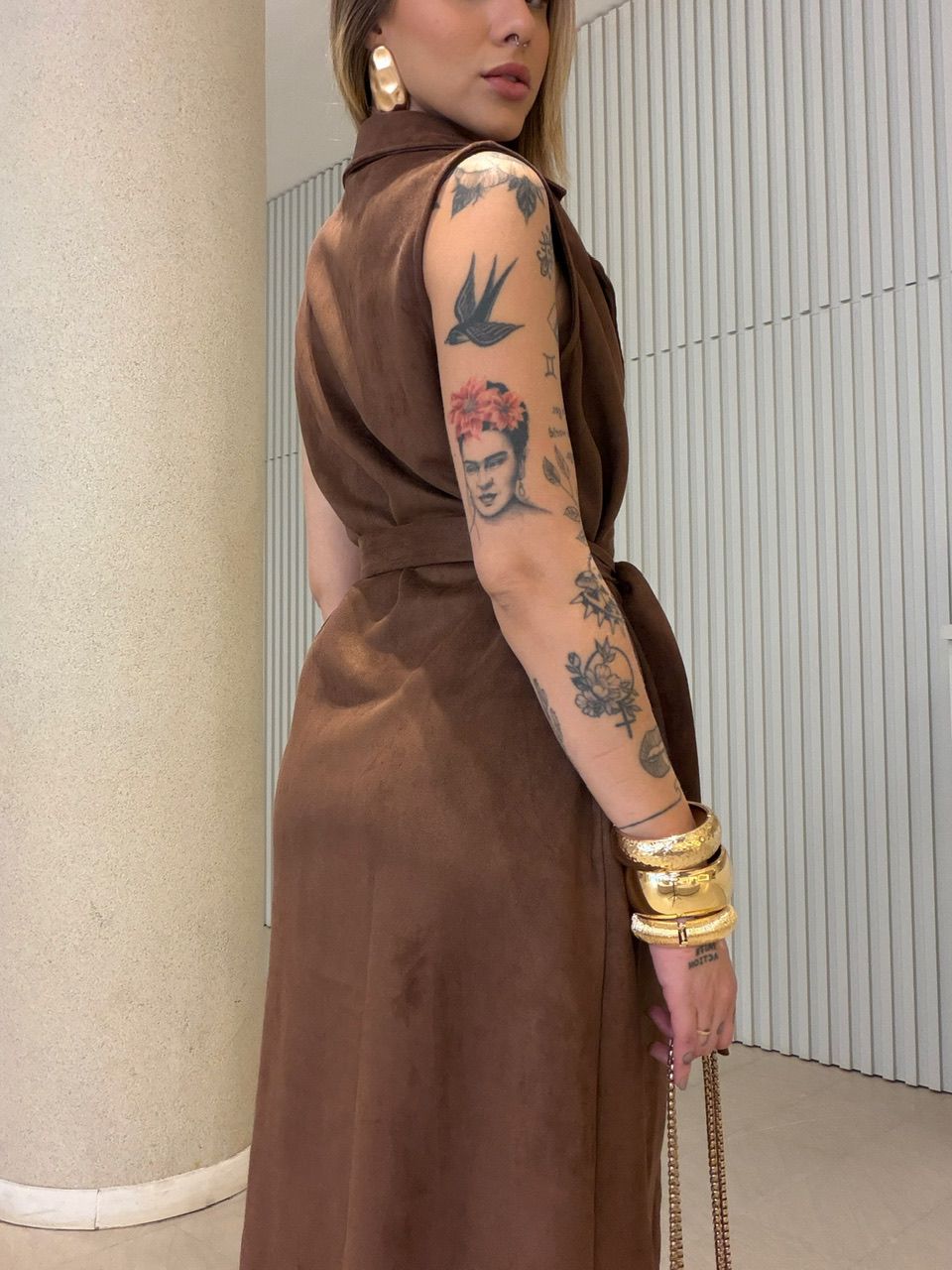 COLETE FABIANA ALONGADO MARROM