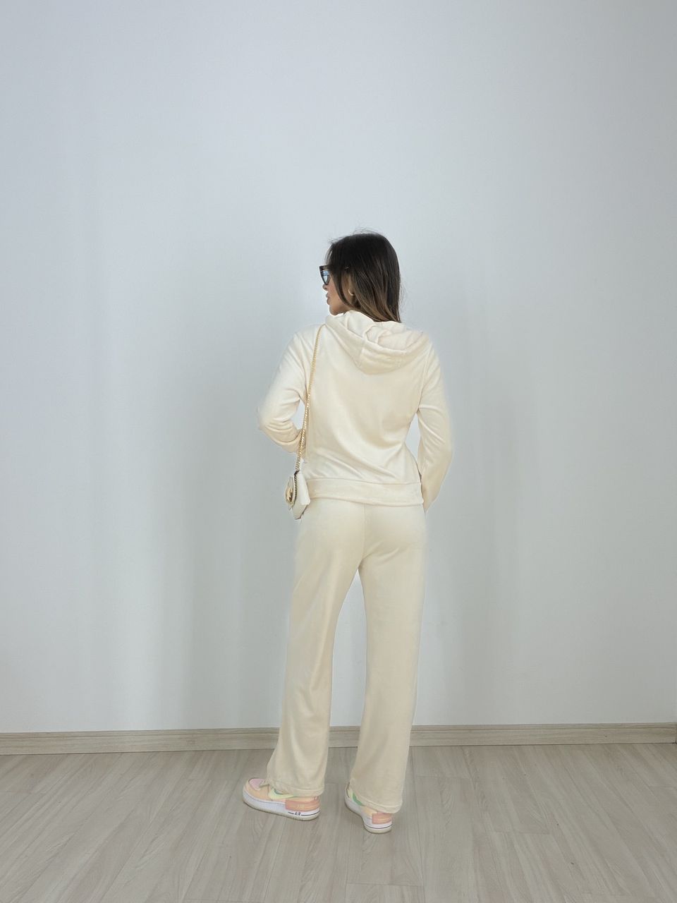 CONJUNTO MIRANDA VELUDO MARFIM