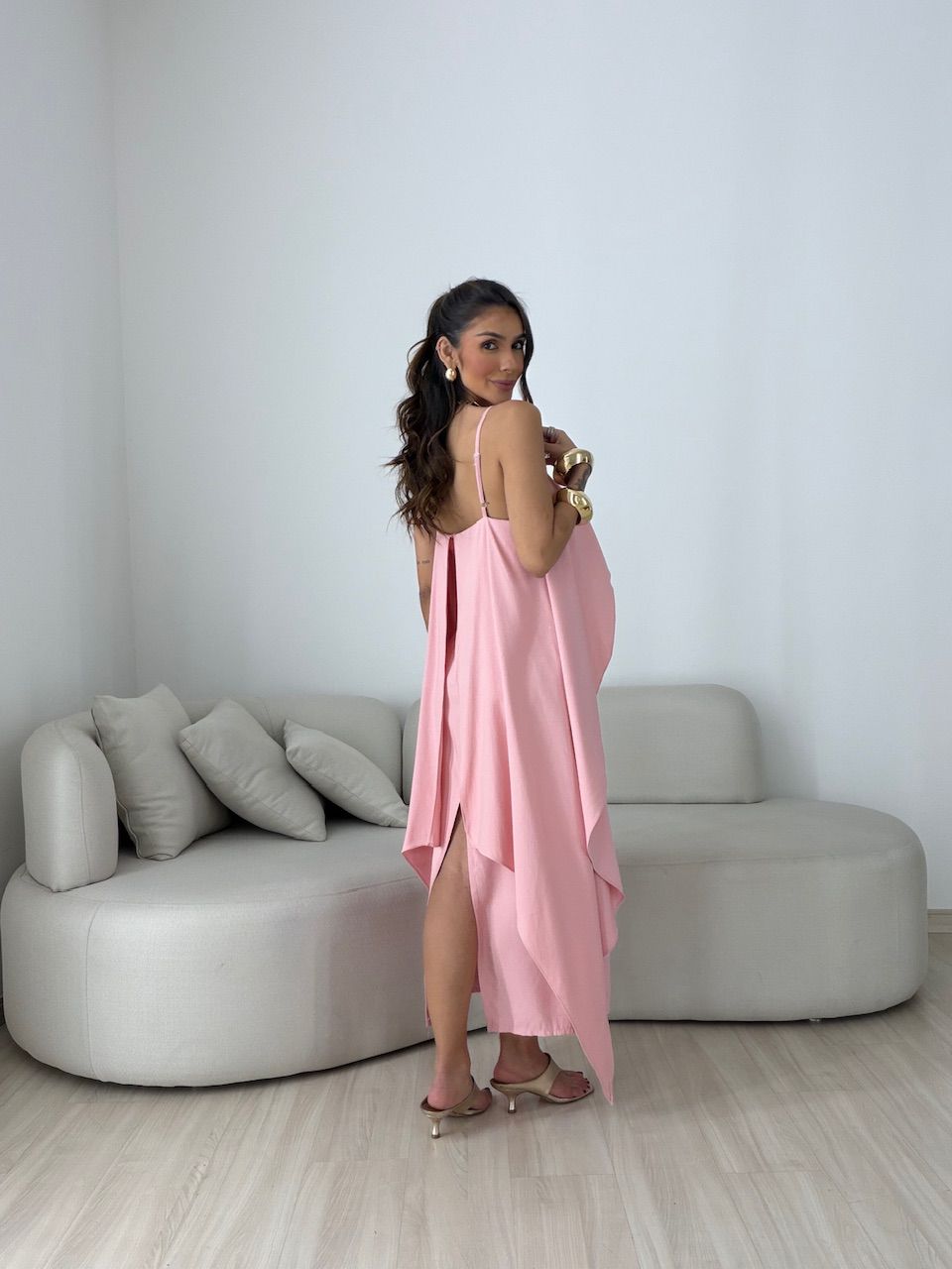 Vestido Yara Babados Rosa