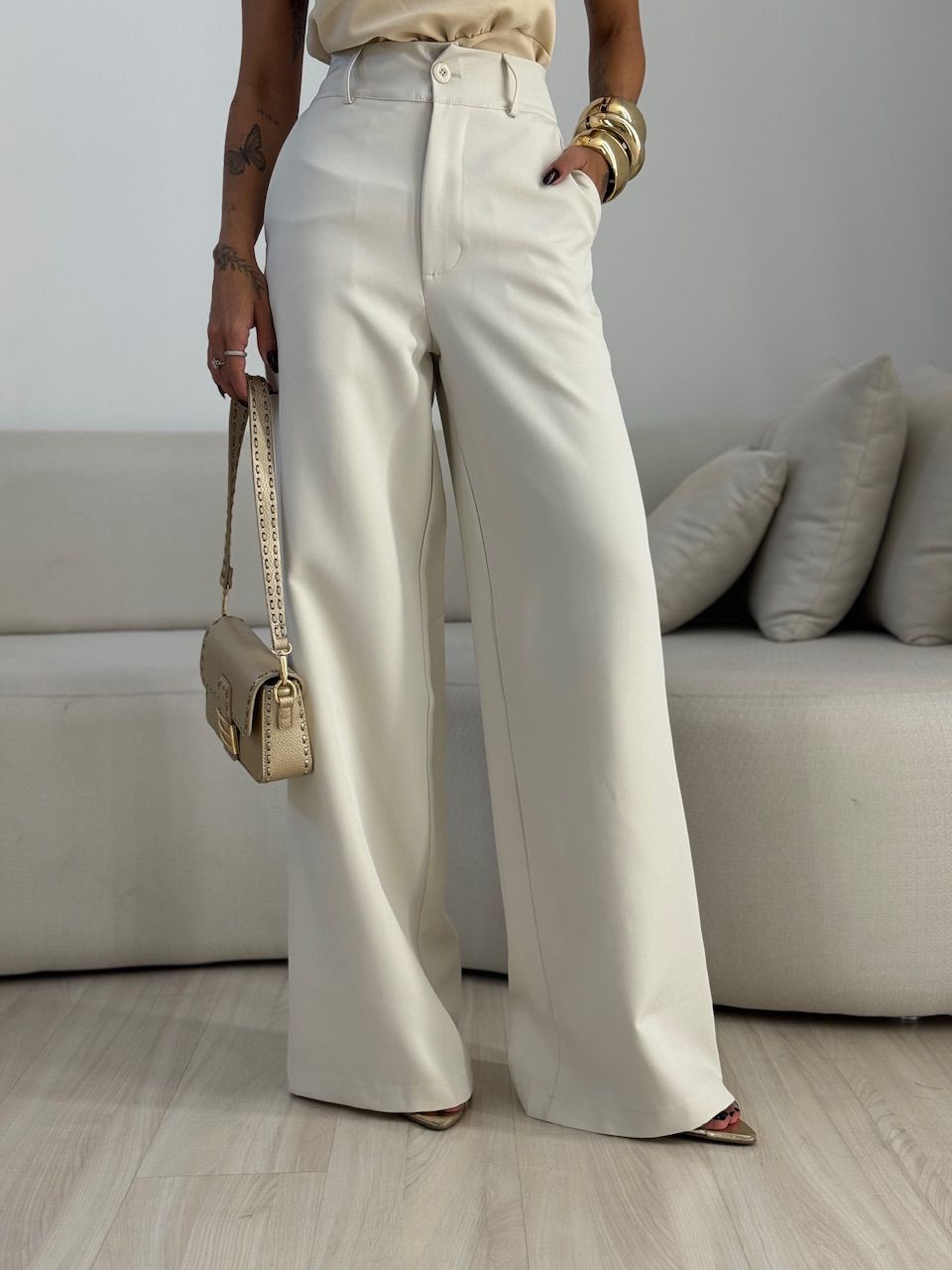 CALÇA MILENA PANTALONA AREIA - 0073410110 - CAROLLA FERRARO