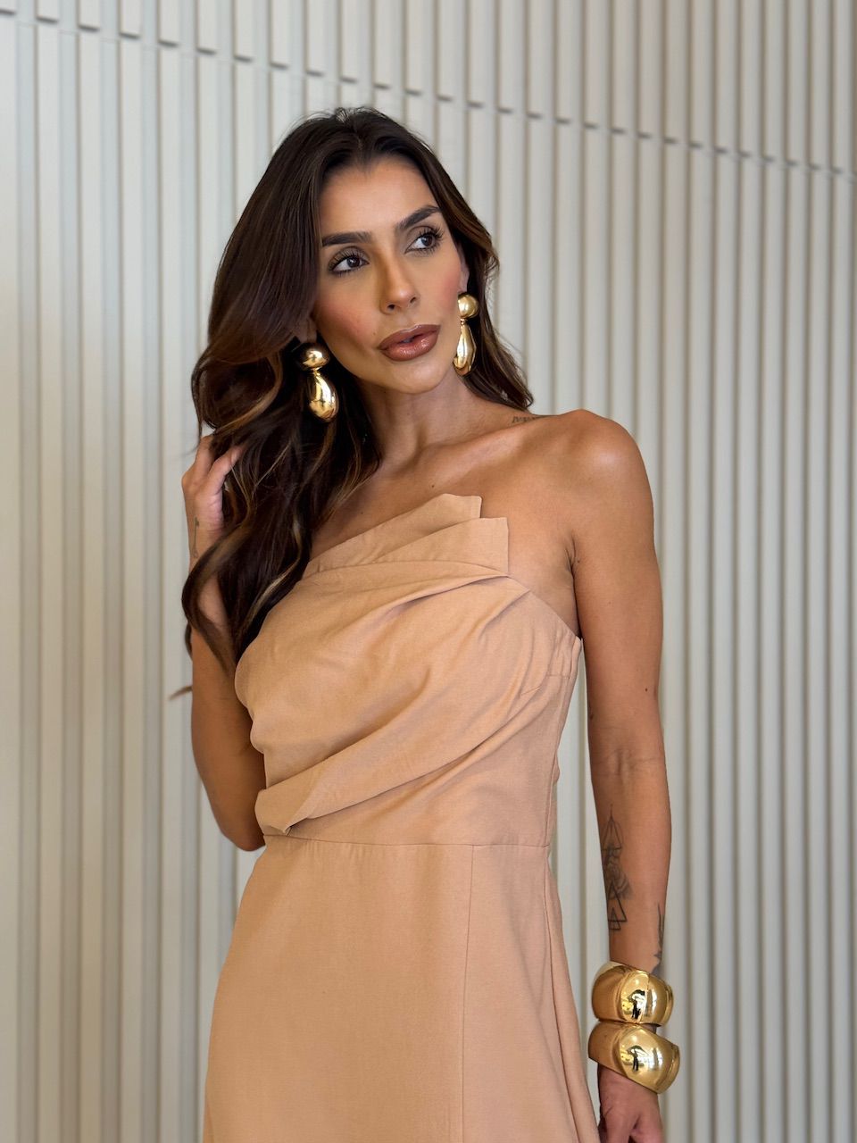 VESTIDO ELISA FENDA NUDE