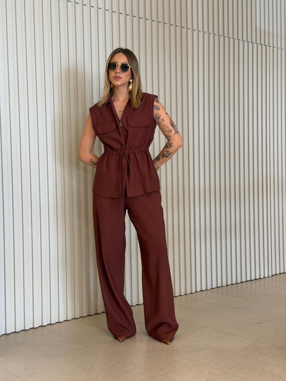 CONJUNTO ANTONELA COLETE CARGO MARROM