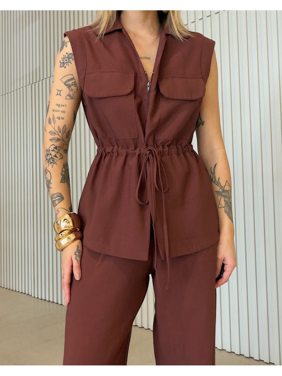 CONJUNTO ANTONELA COLETE CARGO MARROM