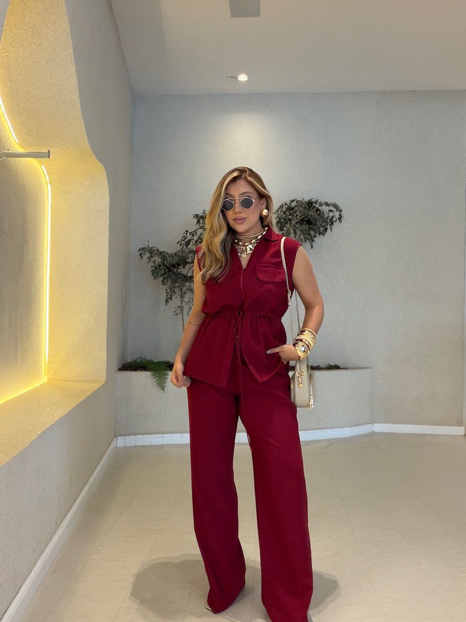 CONJUNTO ANTONELA COLETE CARGO VINHO