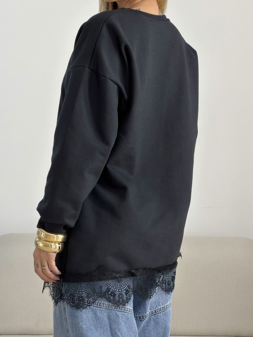 MOLETOM MARIANA RENDA PRETO