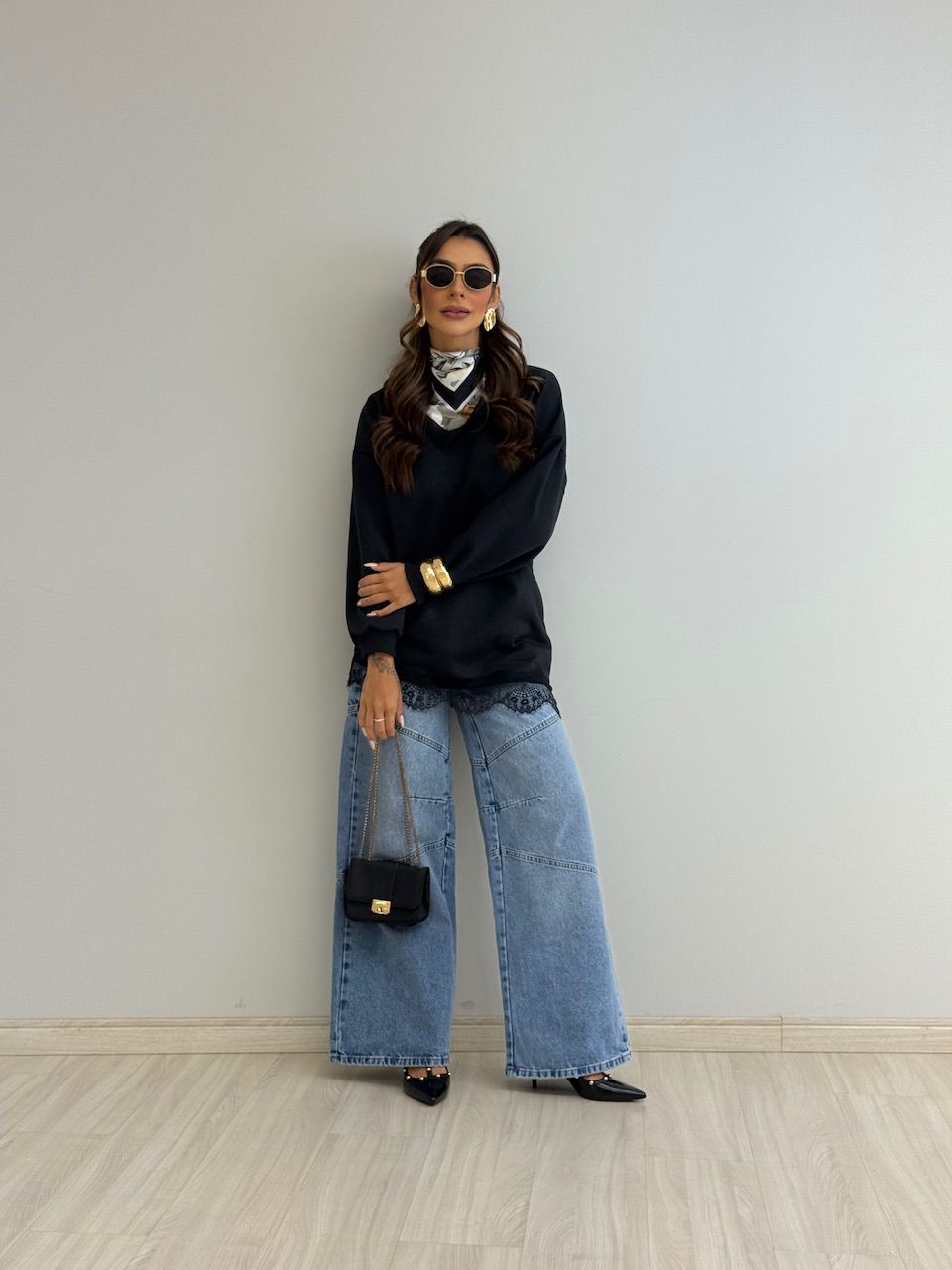 MOLETOM MARIANA RENDA PRETO