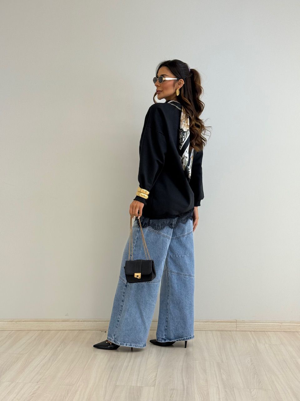 MOLETOM MARIANA RENDA PRETO