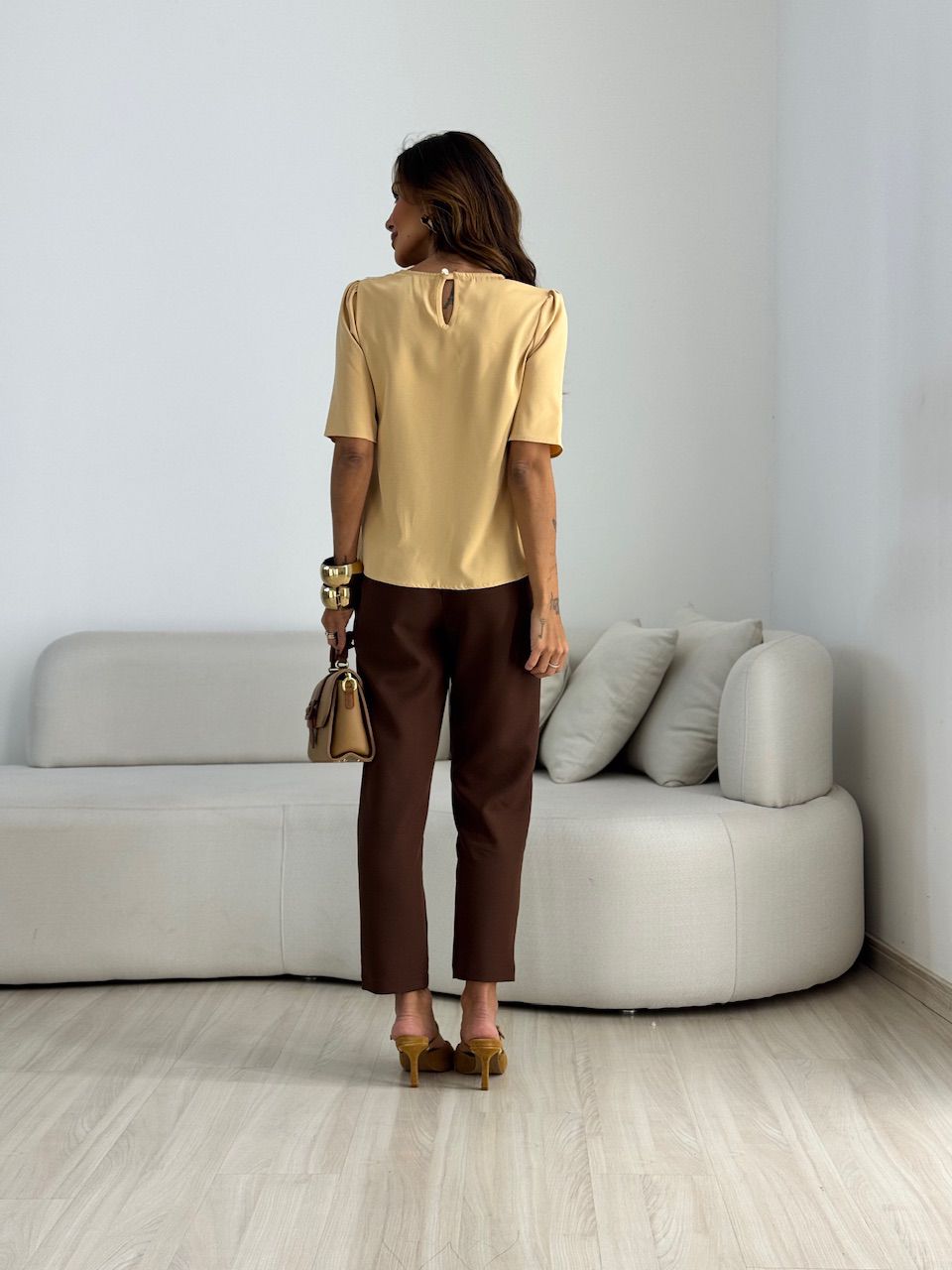 BLUSA MARIA LAURA MANGA CURTA NUDE