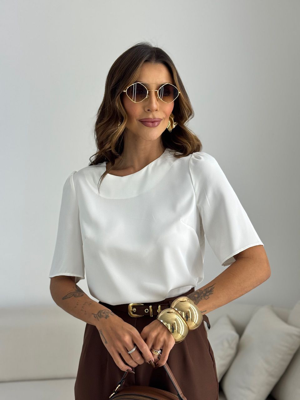 BLUSA MARIA LAURA MANGA CURTA OFF - 0071030326 - CAROLLA FERRARO