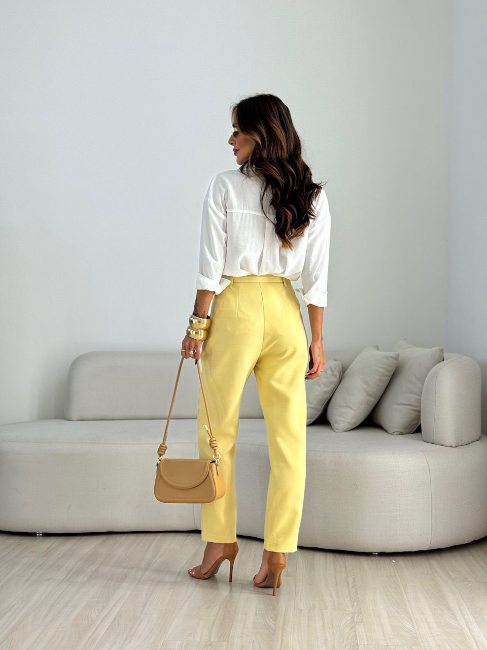 CALÇA LIA CINTO AMARELA