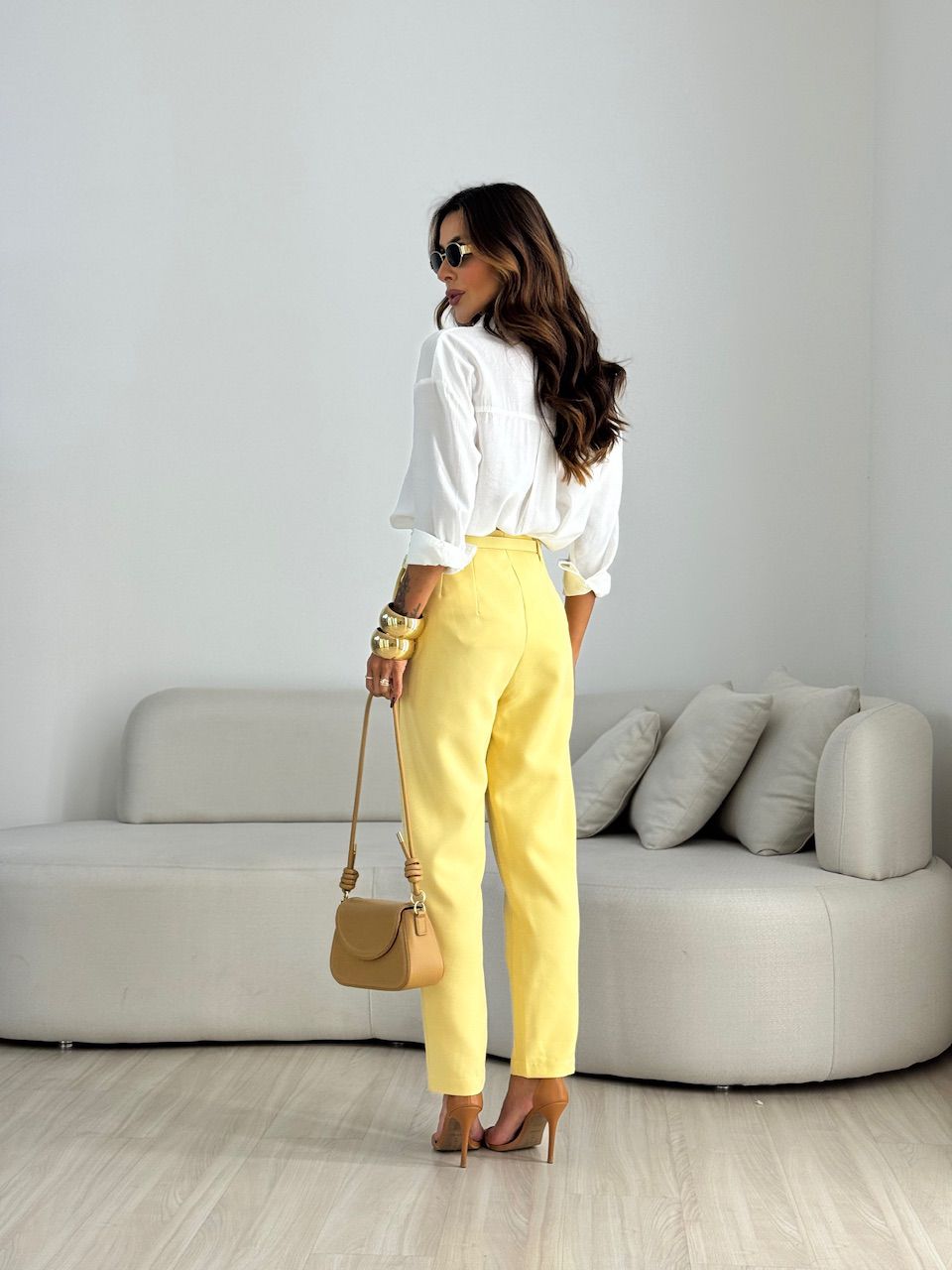 CALÇA LIA CINTO AMARELA