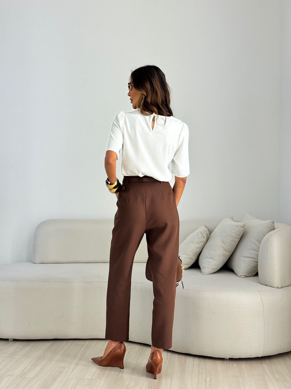 CALÇA LIA CINTO MARROM