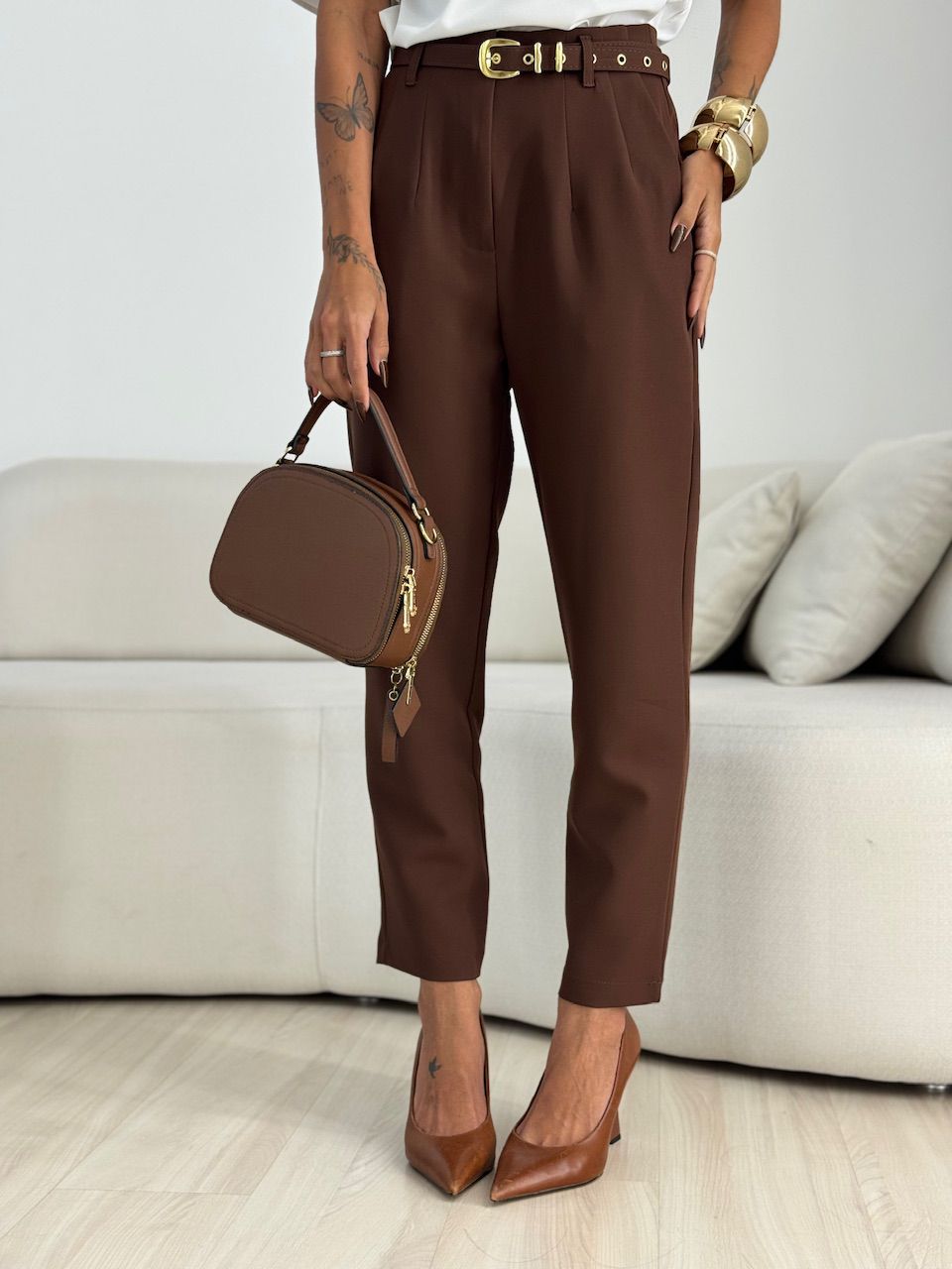 CALÇA LIA CINTO MARROM