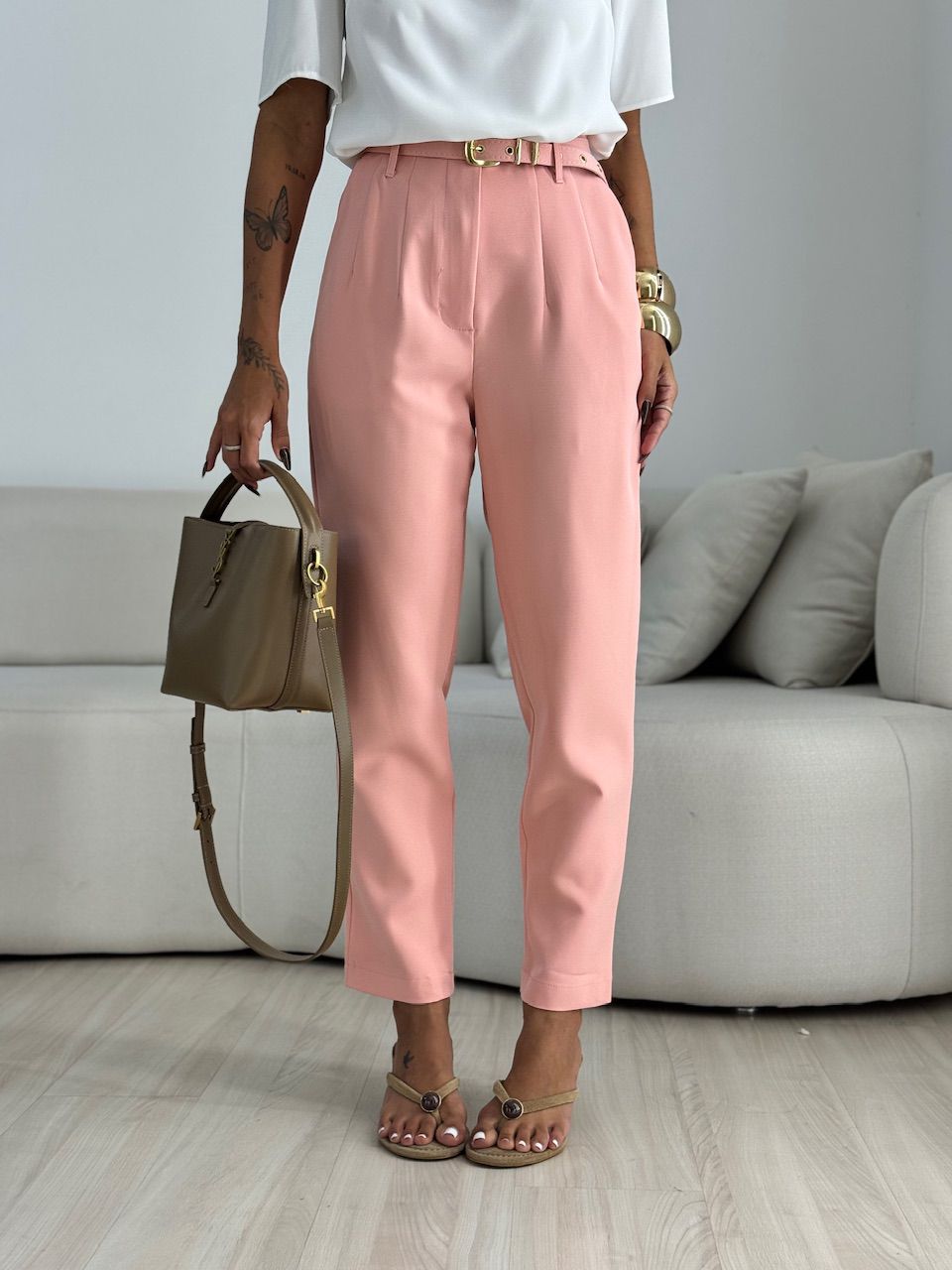 CALÇA LIA CINTO ROSA - 0071020031 - CAROLLA FERRARO