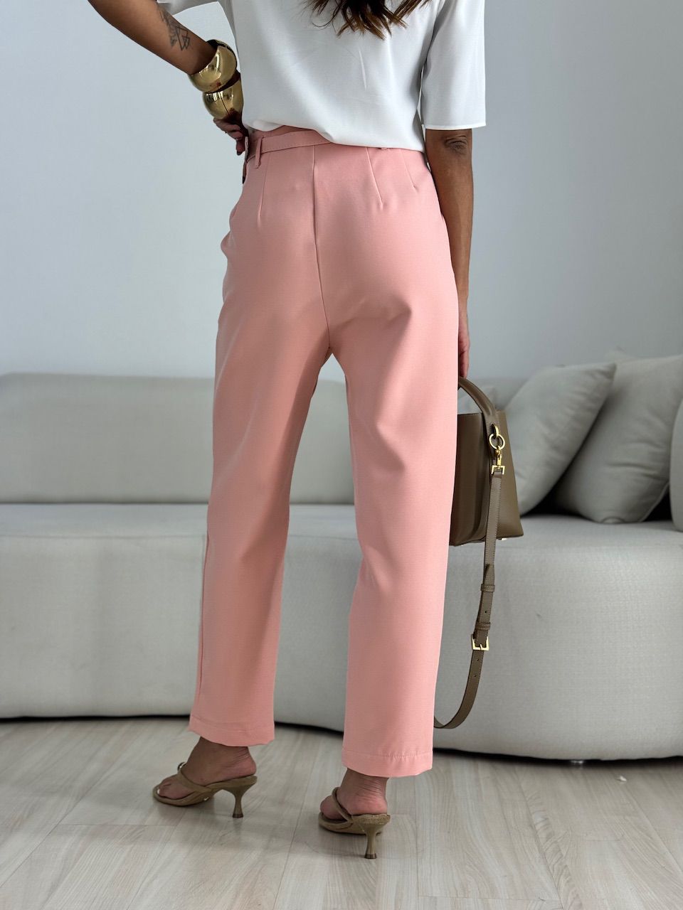 CALÇA LIA CINTO ROSA