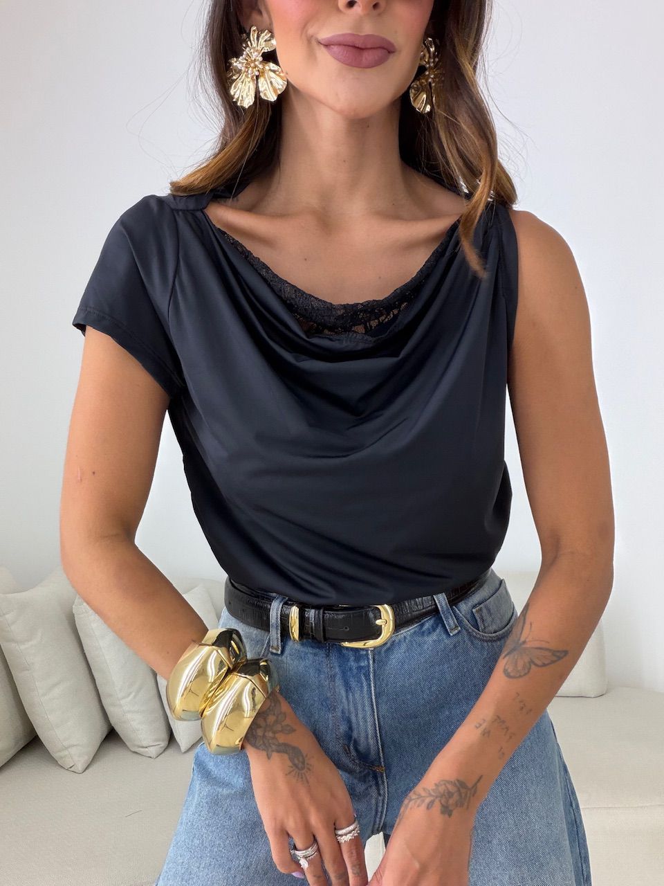 BLUSA HELOÍSA RENDA PRETA