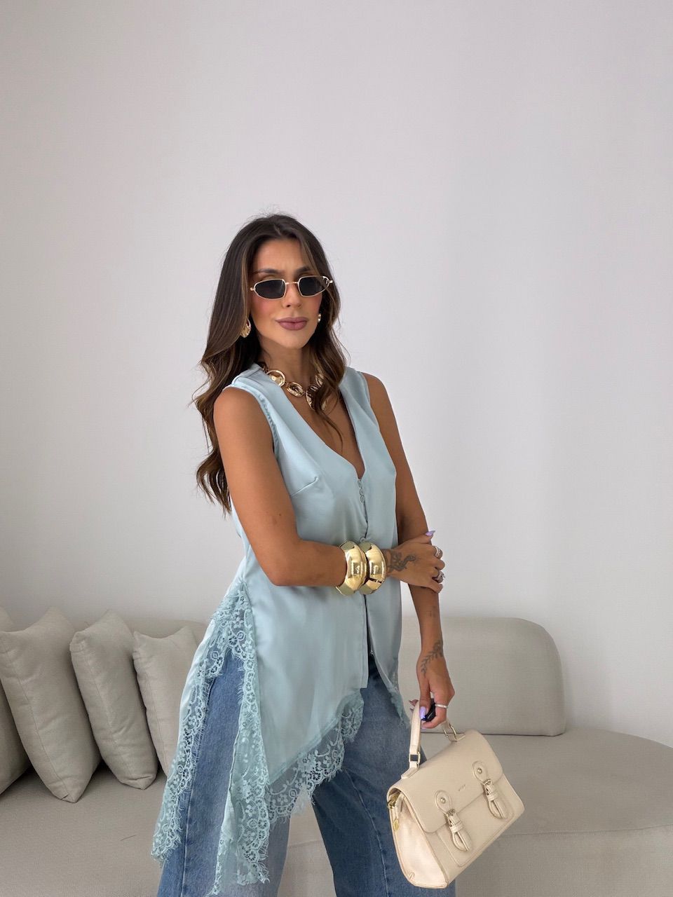 BLUSA LUNA RENDA ASSIMÉTRICA AZUL