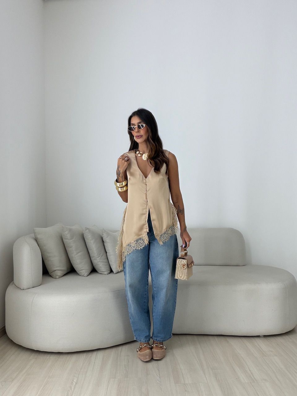 BLUSA LUNA RENDA ASSIMÉTRICA NUDE