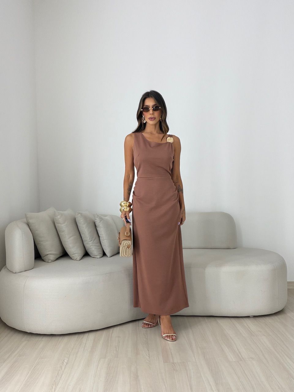 VESTIDO NOEMI METAL MARROM - 0082670054 - CAROLLA FERRARO