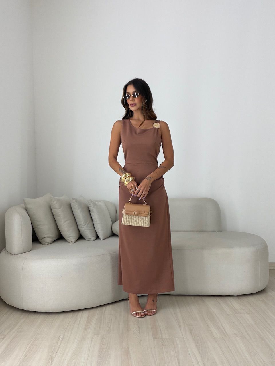 VESTIDO NOEMI METAL MARROM
