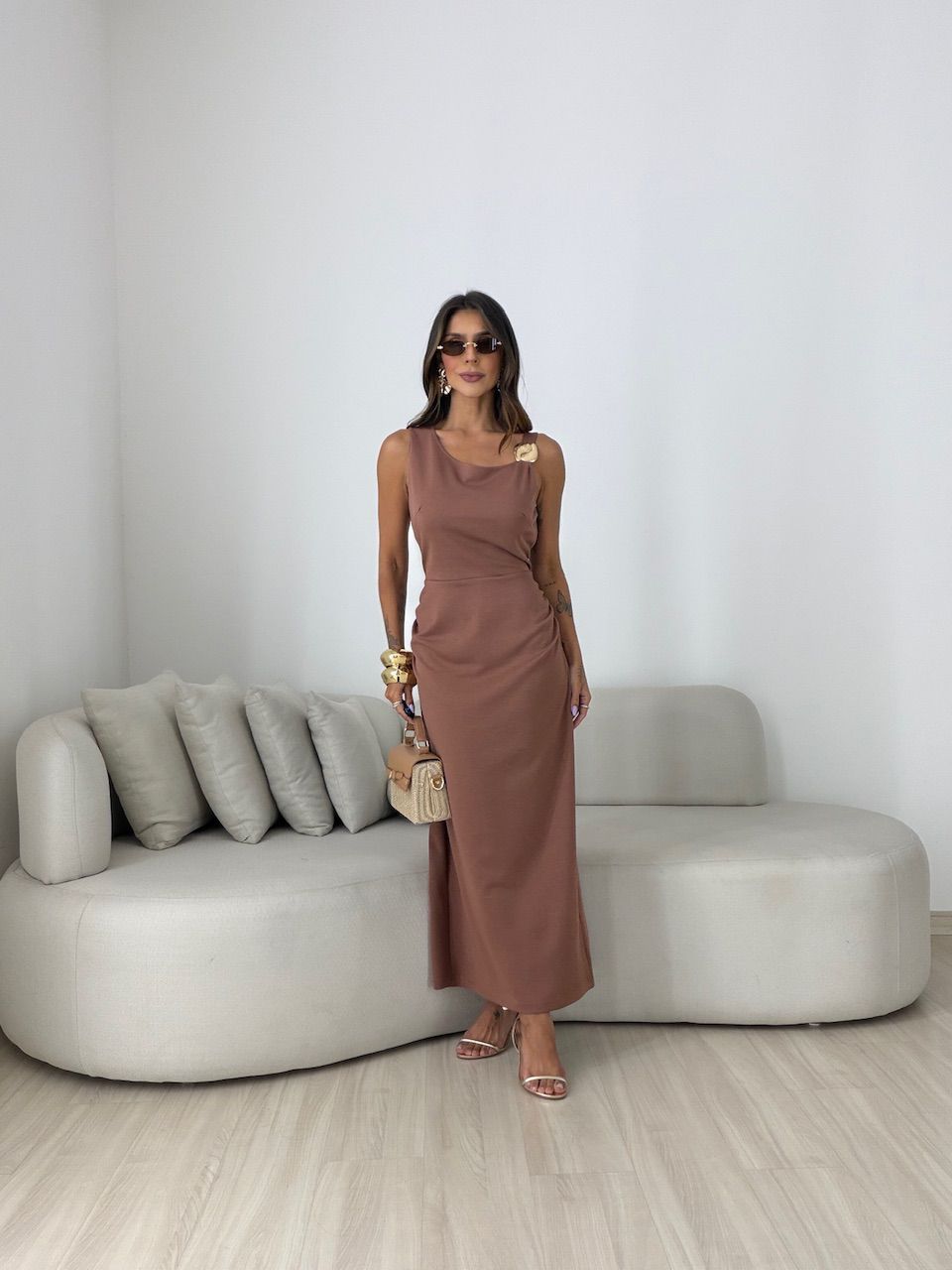 VESTIDO NOEMI METAL MARROM