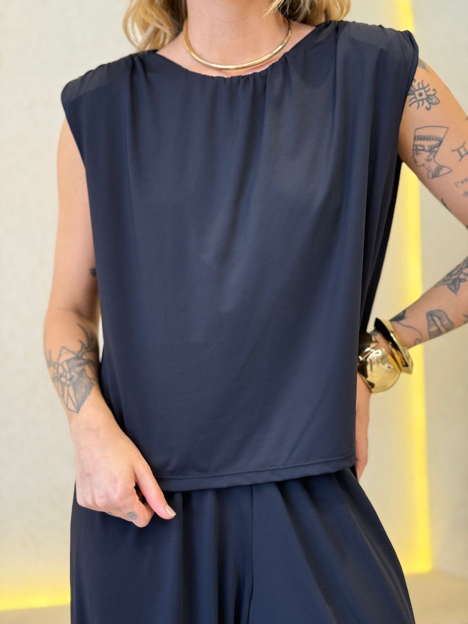 BLUSA LUIZA CF MUSCLE PRETA