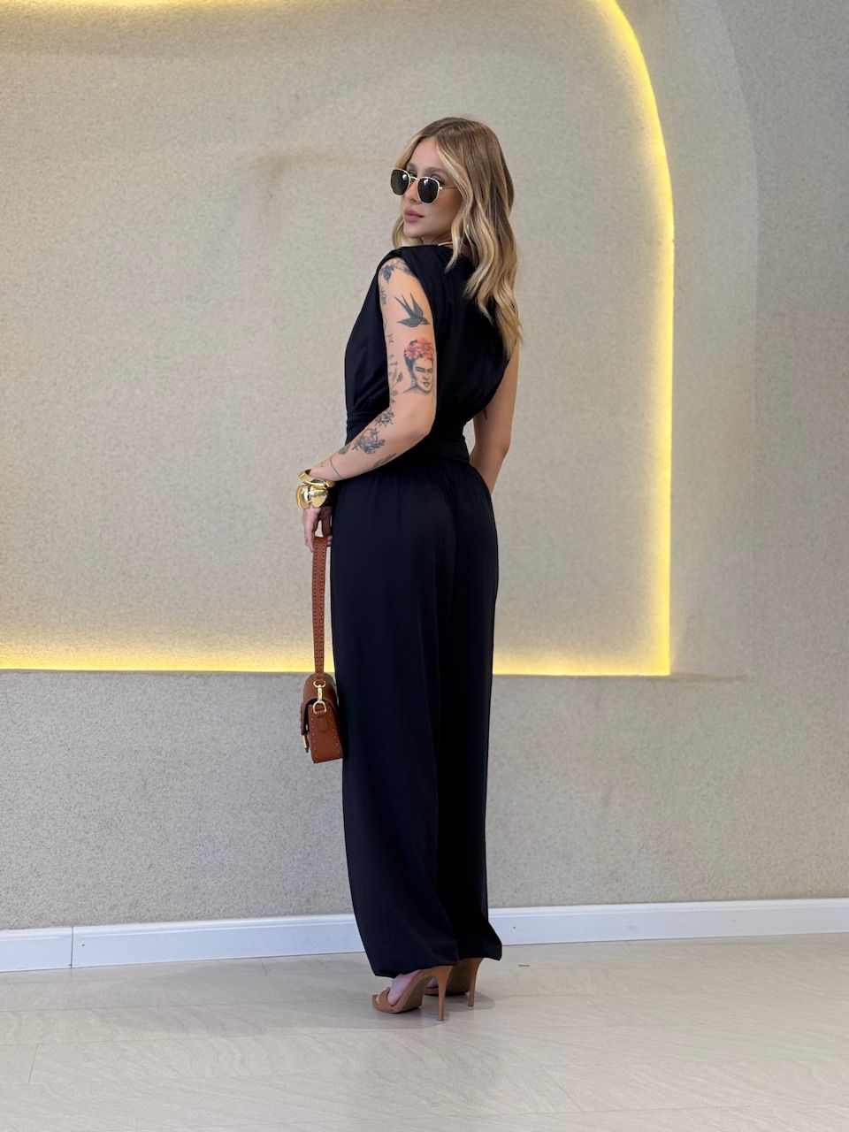 BLUSA LUIZA CF MUSCLE PRETA