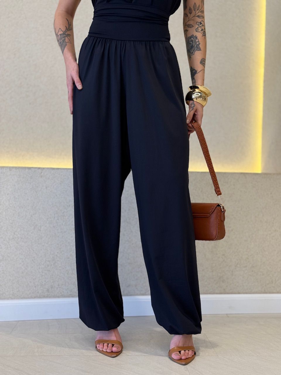 CALÇA ANTÔNIA CF ALADIM ALADIM PRETA - 0071790033 - CAROLLA FERRARO