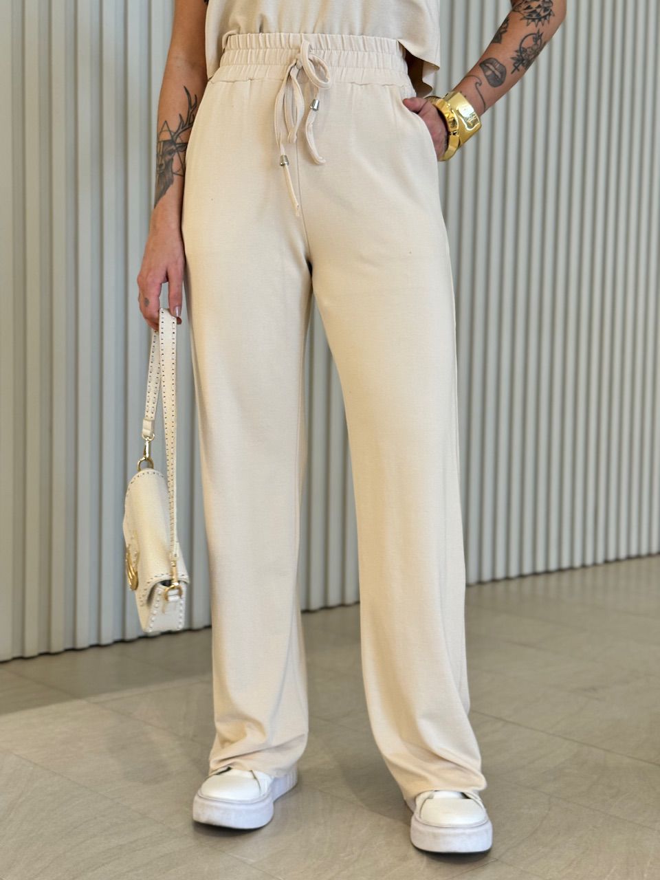 CONJUNTO DANIELE CALÇA AREIA