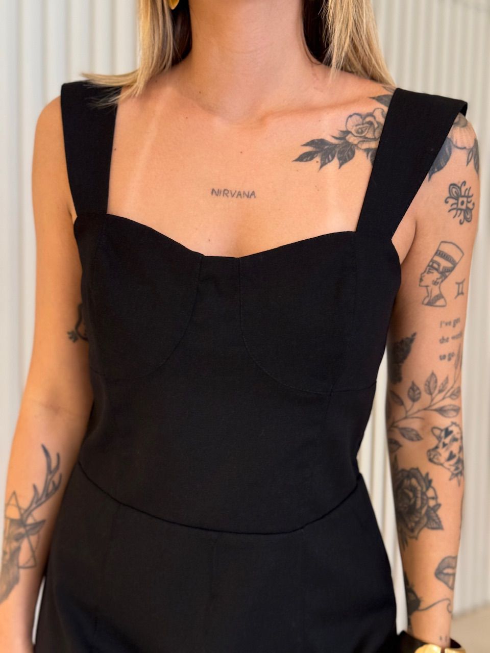 VESTIDO VANESSA CURTO PRETO