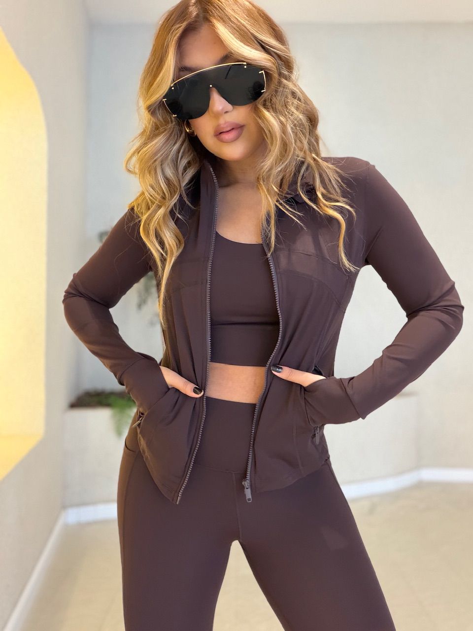 JAQUETA ELIZABETH FITNESS CAFÉ - 0076910160 - CAROLLA FERRARO