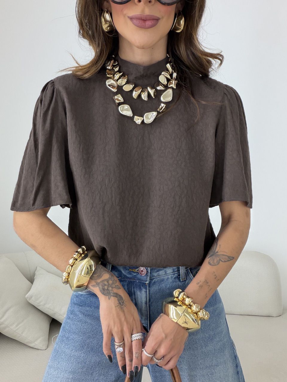 BLUSA NICOLY GOLA ALTA MARROM