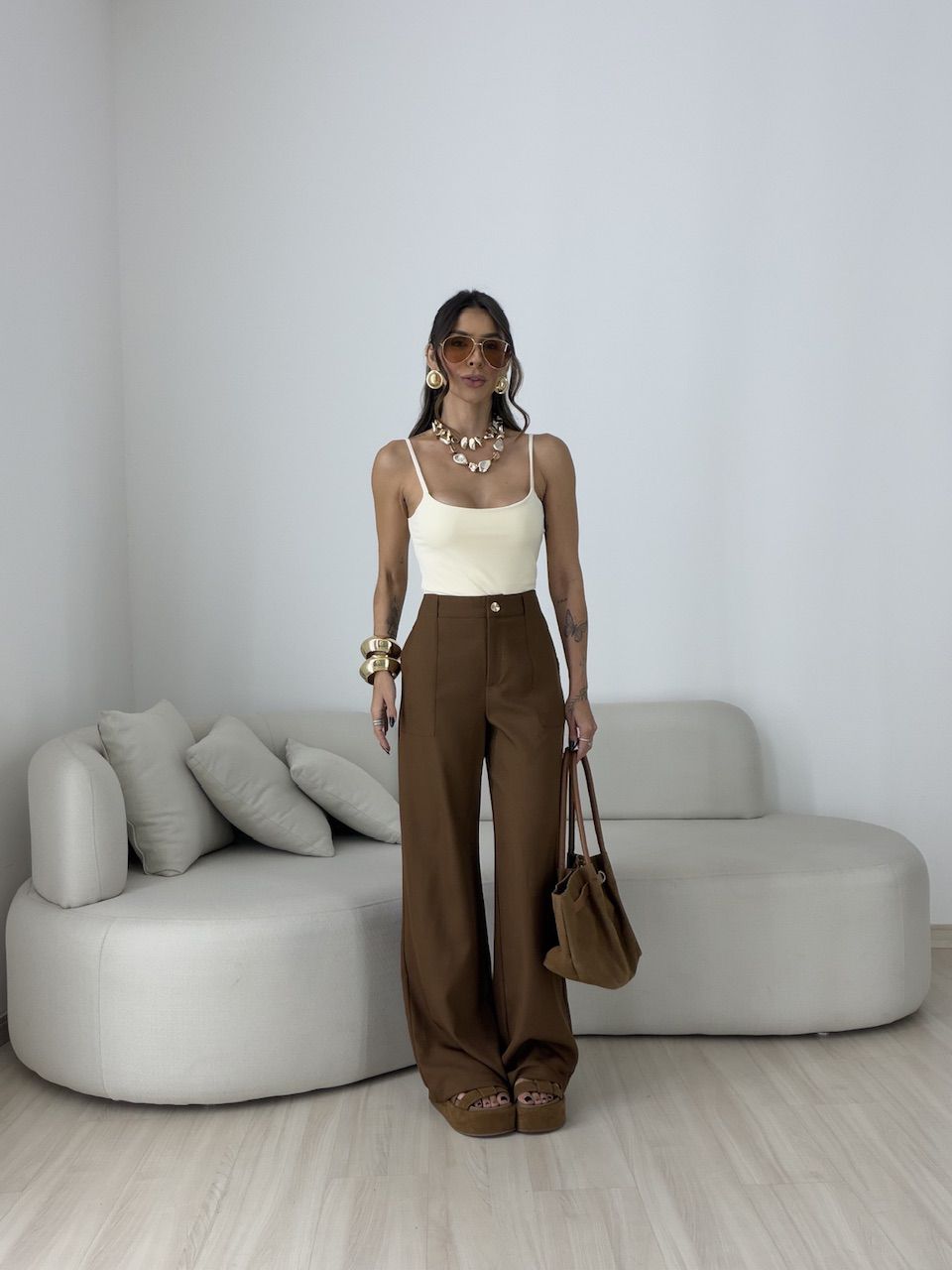 CALÇA SILMARA BOLSO FRONTAL MARROM