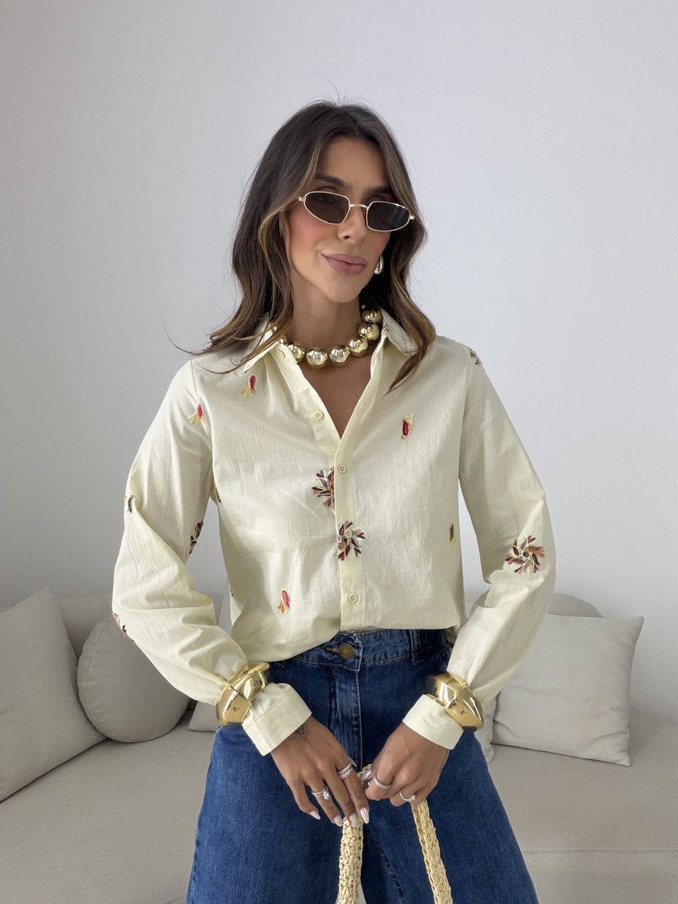 CAMISA RITA BORDADA AREIA - 0081420110 - CAROLLA FERRARO