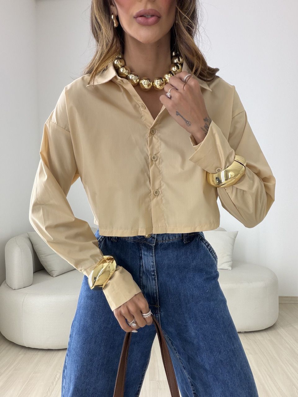 CAMISA VERÔNICA CROPPED NUDE