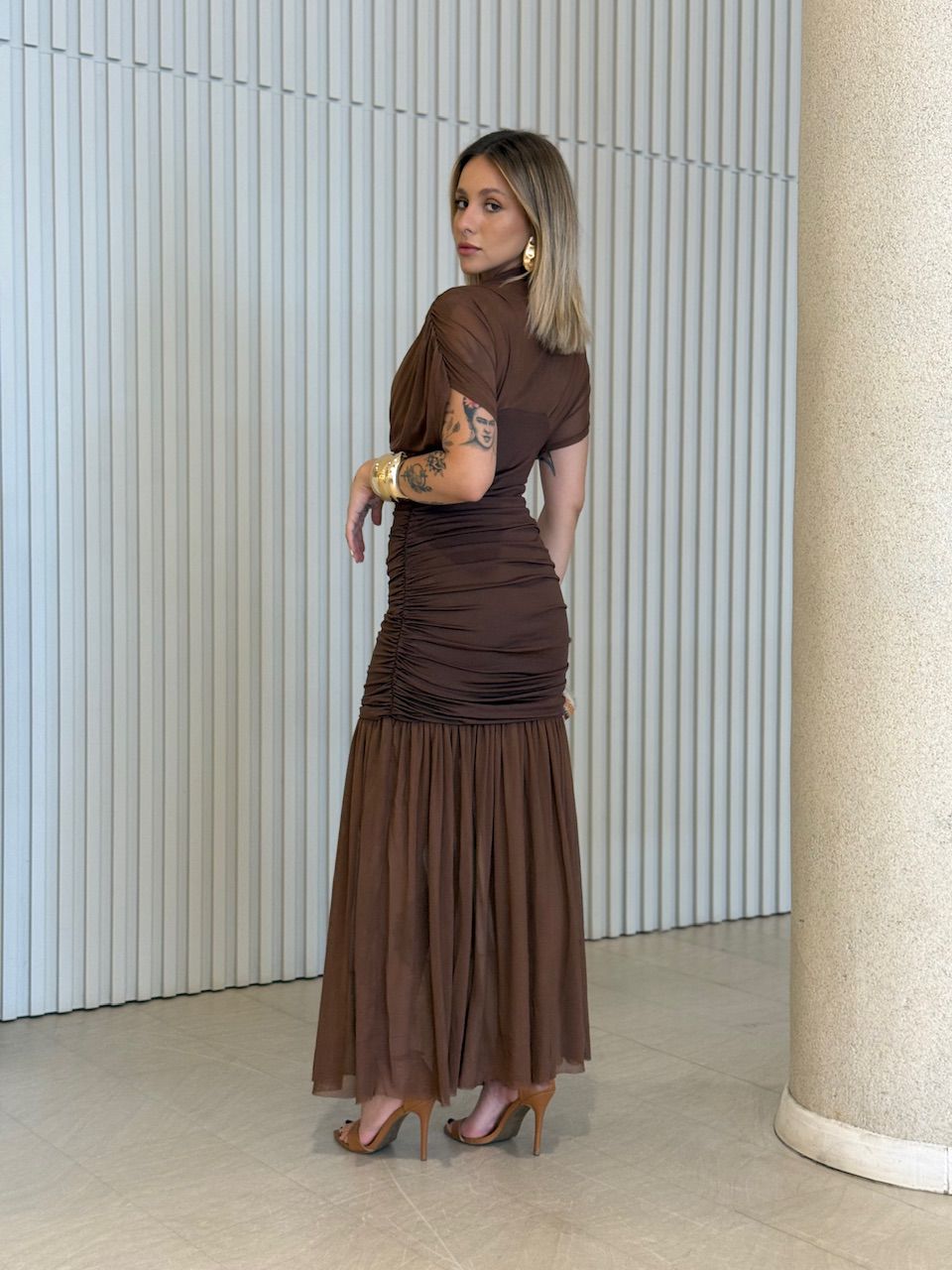 VESTIDO CLÁUDIA LONGO MARROM