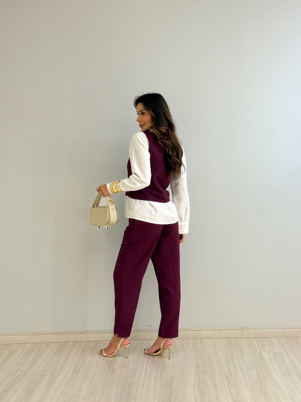 CALÇA MONALISA RETA VINHO