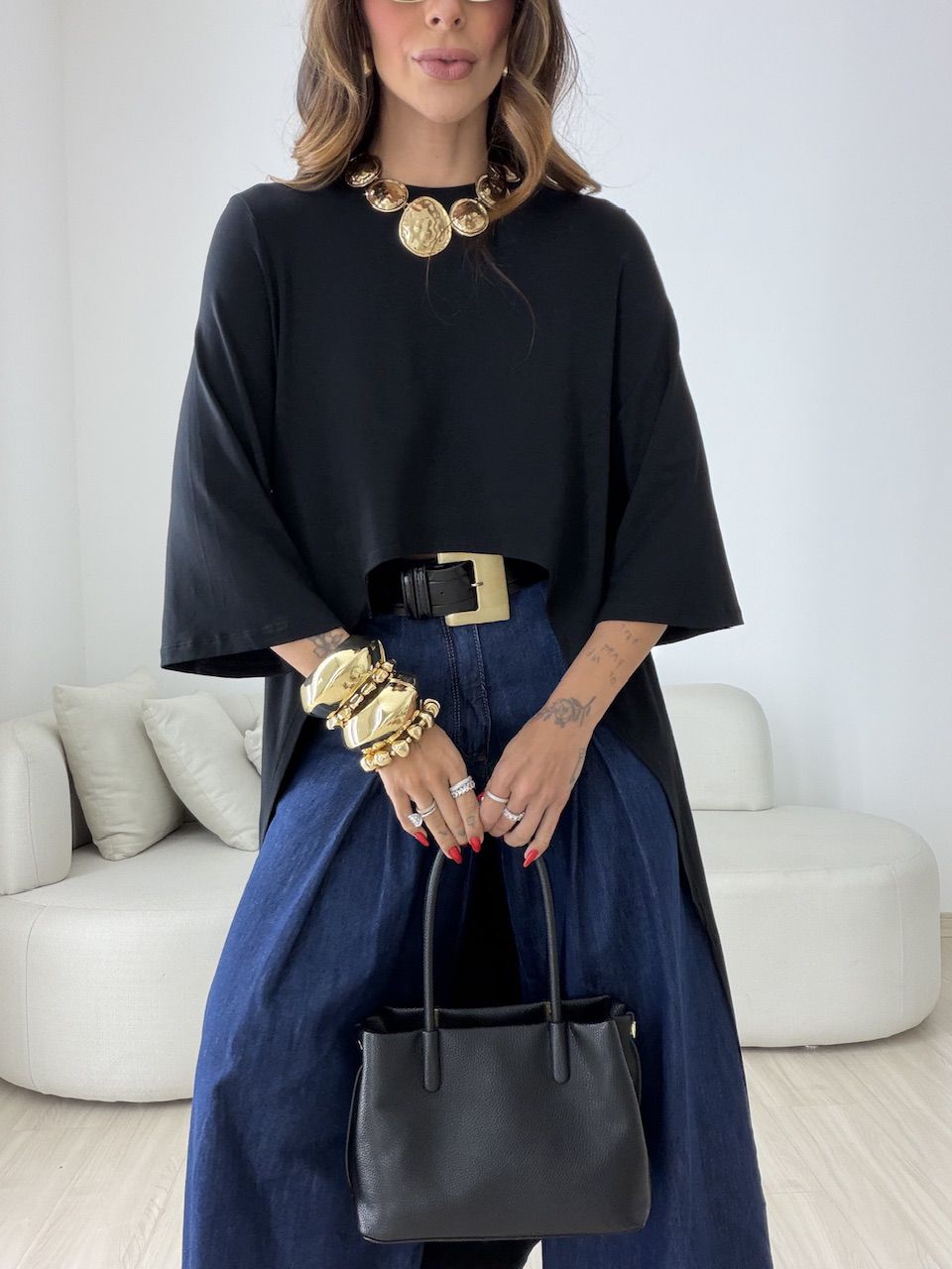 BLUSA JULIANA 02 ASSIMÉTRICA ALONGADA PRETA