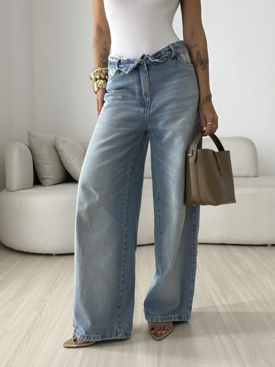 CALÇA SASHA BARREL JEANS CLARO - 0079540071 - CAROLLA FERRARO