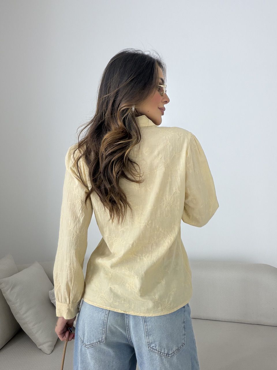 CAMISA GIANE BORDADA NUDE