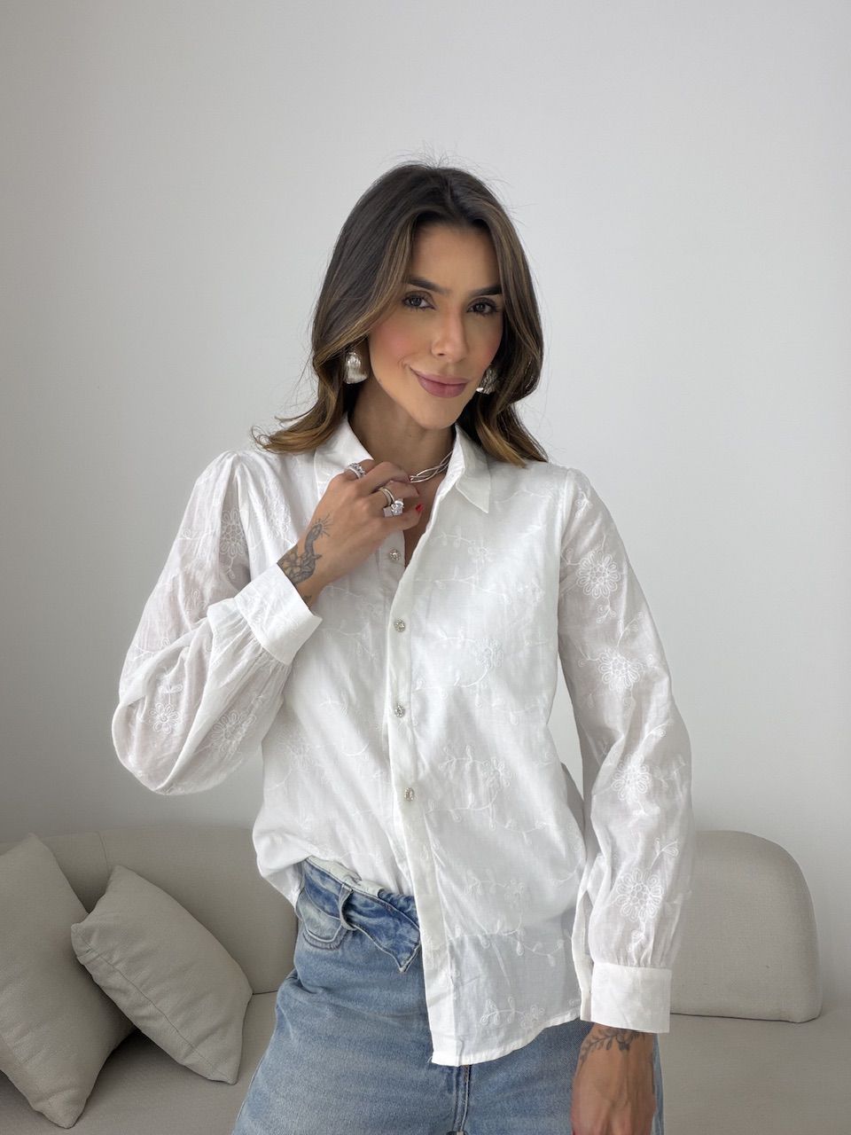CAMISA GIANE BORDADA OFF - 0079480048 - CAROLLA FERRARO