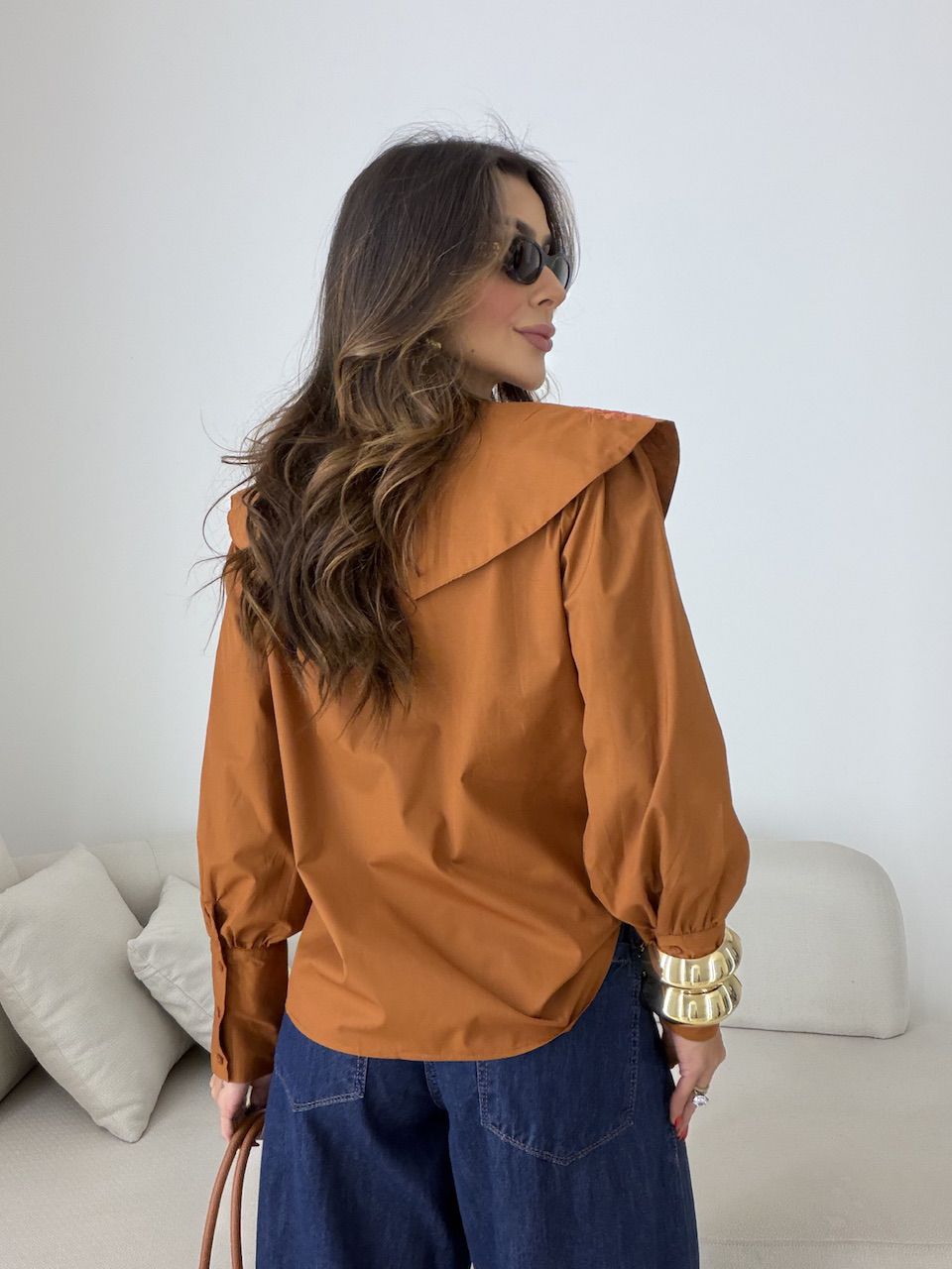 CAMISA SÔNIA GOLA BORDADA TERRA COTA 