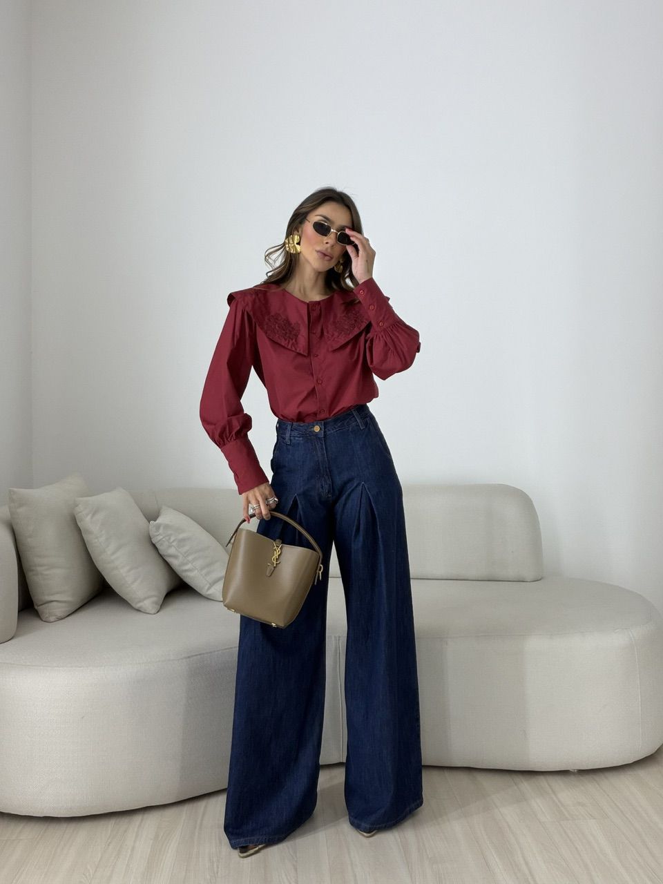 CAMISA SÔNIA GOLA BORDADA VINHO