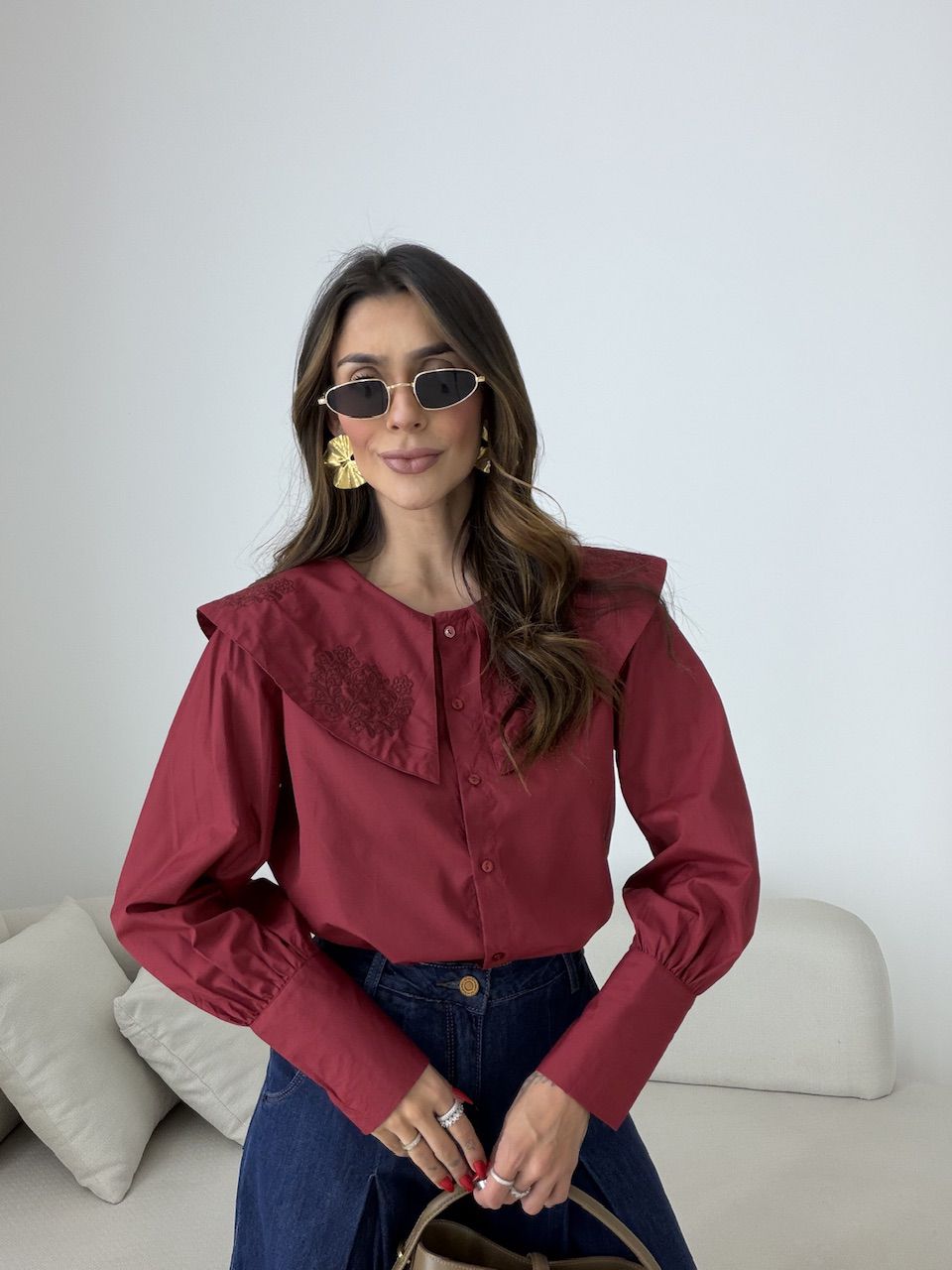 CAMISA SÔNIA GOLA BORDADA VINHO