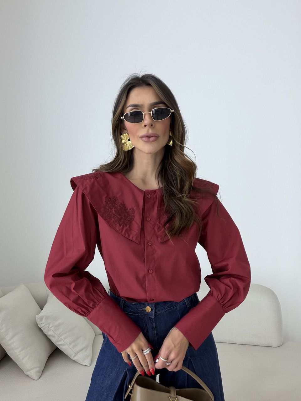 CAMISA SÔNIA GOLA BORDADA VINHO