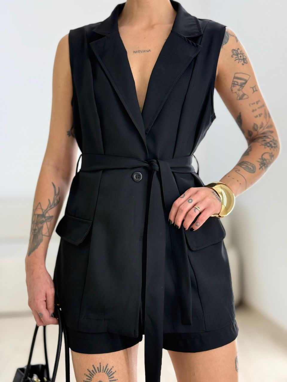 CONJUNTO POLIANA COLETE SHORT PRETO