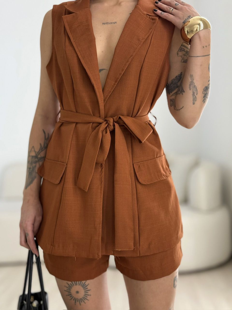 CONJUNTO POLIANA COLETE SHORT TERRA COTA 
