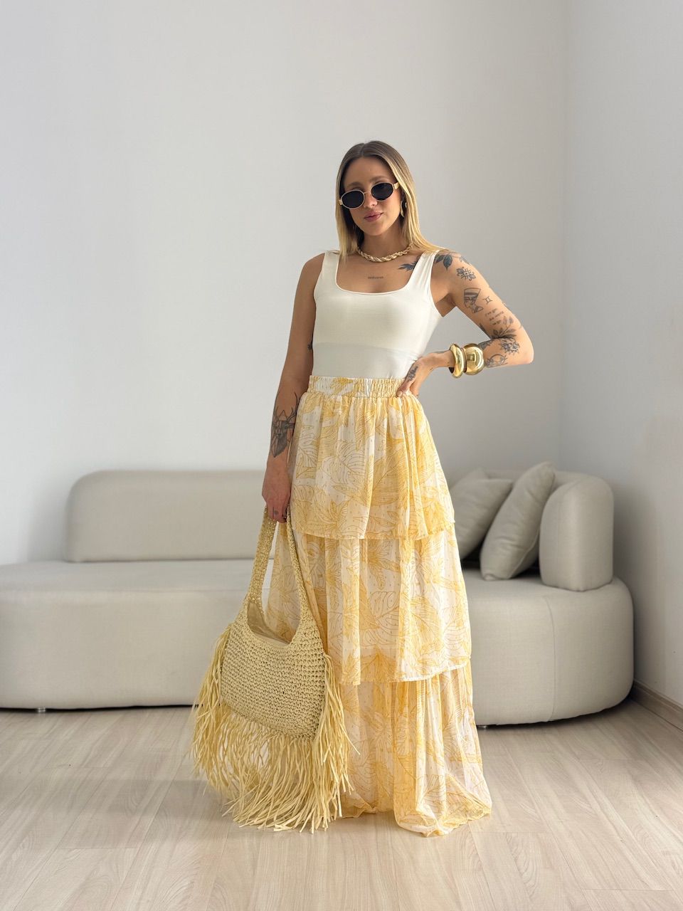 SAIA VANESSA LONGA BABADO AMARELA